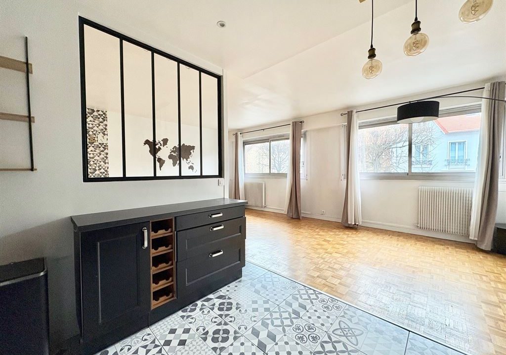 1024_4gKpNC8a6cp-Tj0K5xM95MhwESJeI1G47-DR05-G6f8