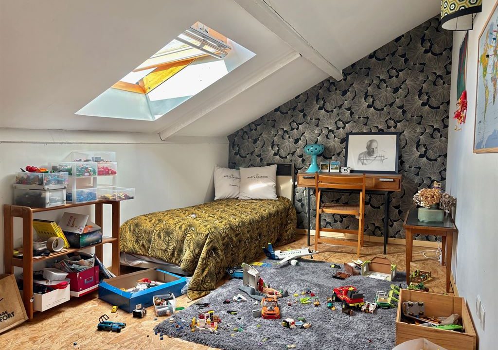 1024_Mi6hmEw4ehX4nrFt3aCg1qTXzU32YxH00kXVhXuNyDg