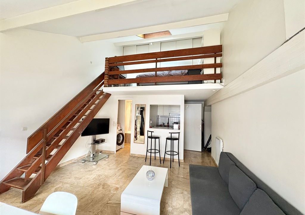 1024_-azl_jHRstCdr3nzrBCIteOPcYQ5Inx0R9VyidwlGhc