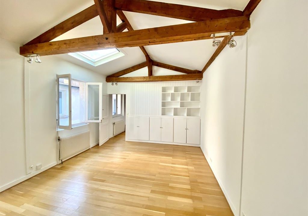 1024_ATJa-LC9xMj7H6kAJYIPCKxneqh70onTR1-E02VWD-g