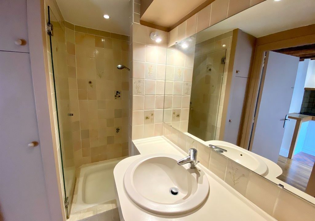 1024_XBSAp4c88B6mUR2Irb_SnCqiWVuLyw6j5lYxZXUilZY