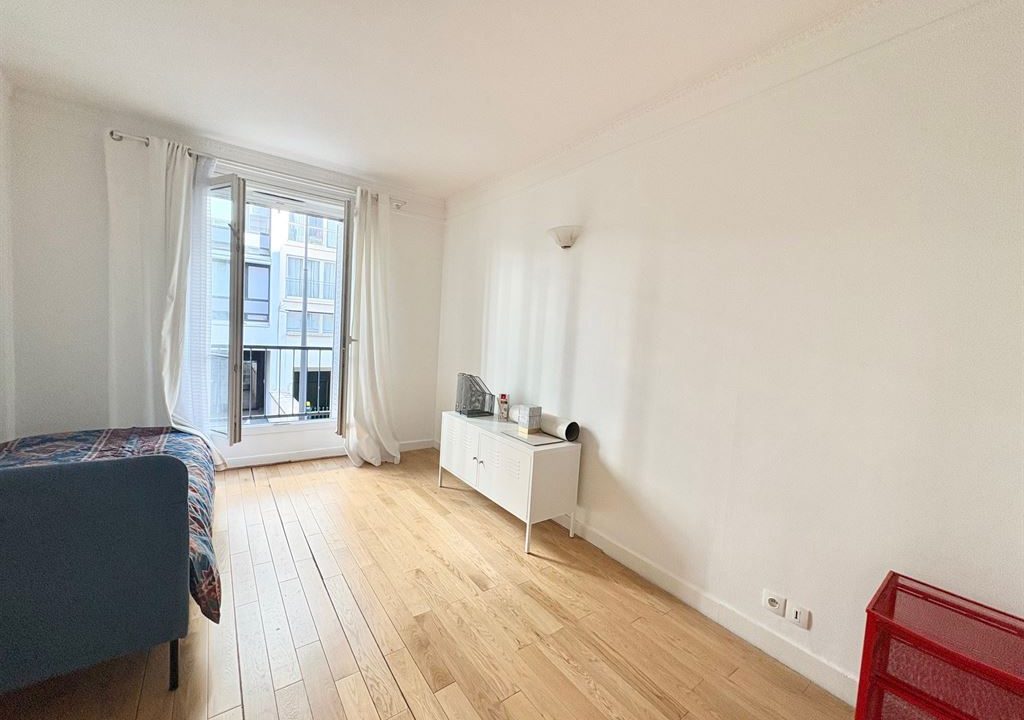 1024_kfqgSnBNMKrAdfVqSGRaidWlisrntm9xT-AF2YIM2Pc